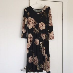 Charcoal/ green floral knee-length dress